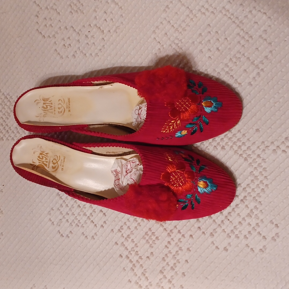 Vintage Hungarian Slipper Shoes